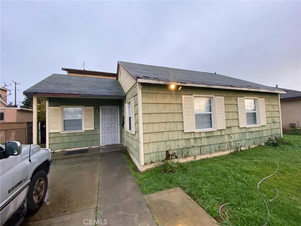 1190 S K, Oxnard