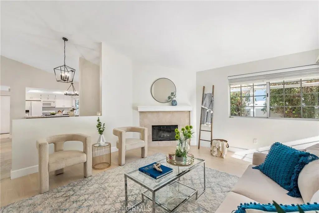 43791 Calle Las Brisas West, Palm Desert
