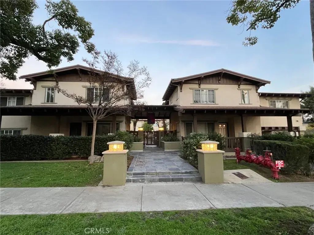 38 N Bonnie 10, Pasadena