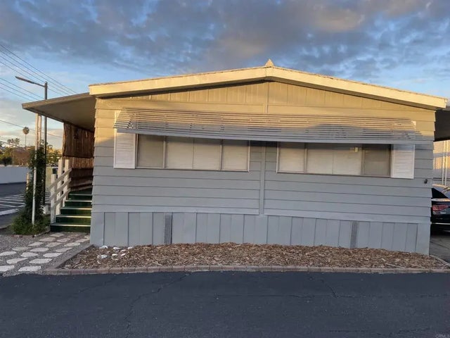 718 Sycamore 94, Vista