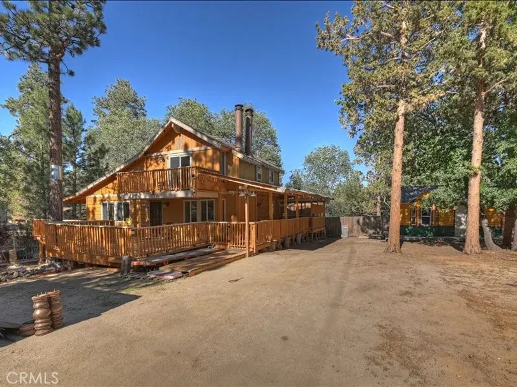 581 Highland Lane, Sugarloaf