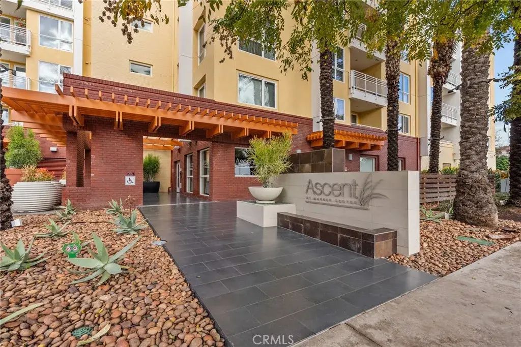 21301 Erwin Street 226, Woodland Hills