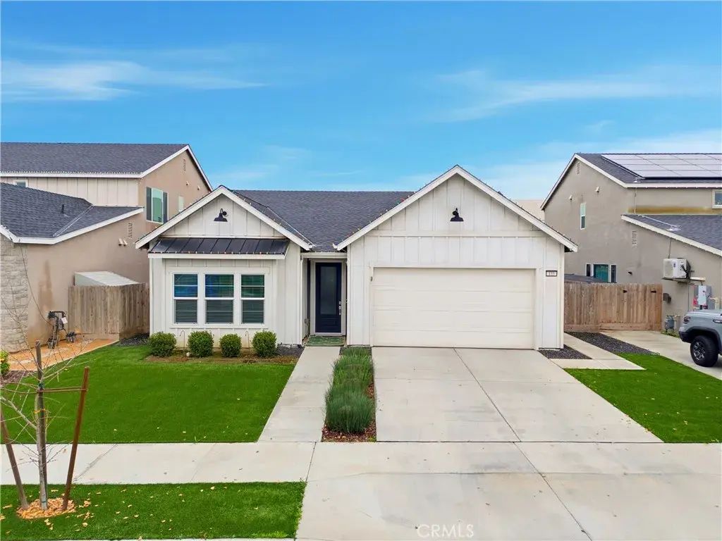 133 E Tyler Avenue, Visalia