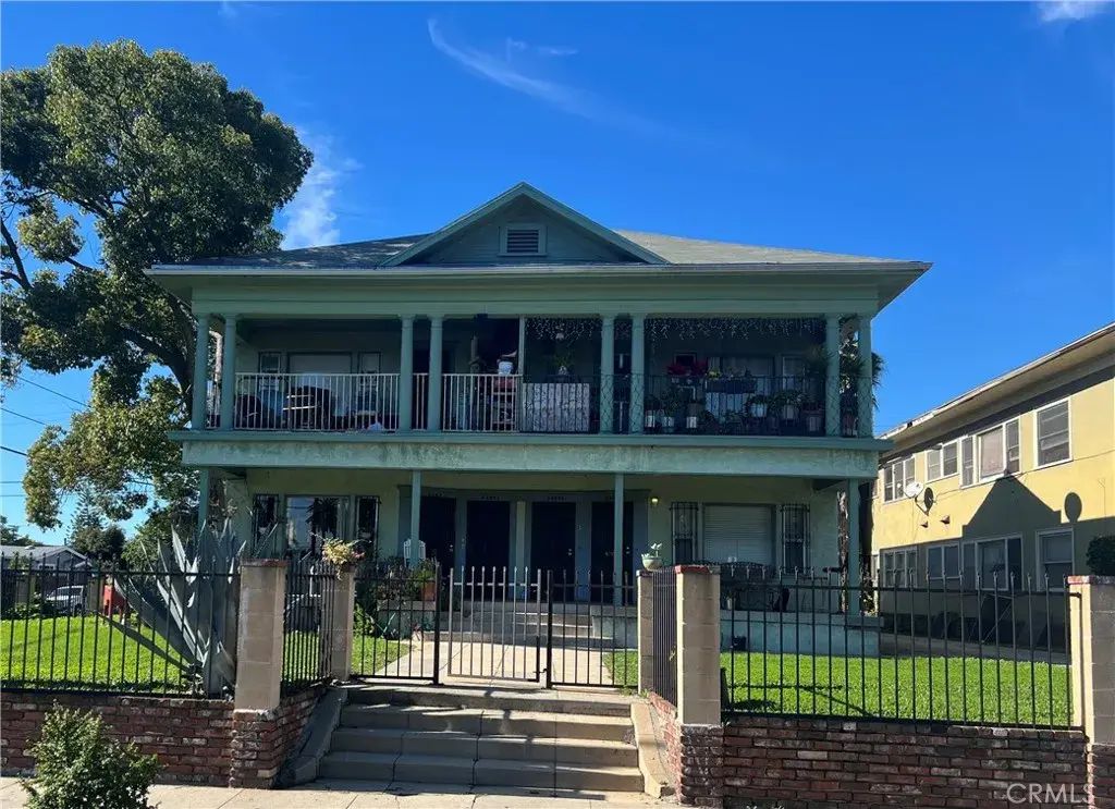 2955 Van Buren Place, Los Angeles