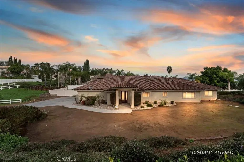 14202 Meadowlands, Riverside