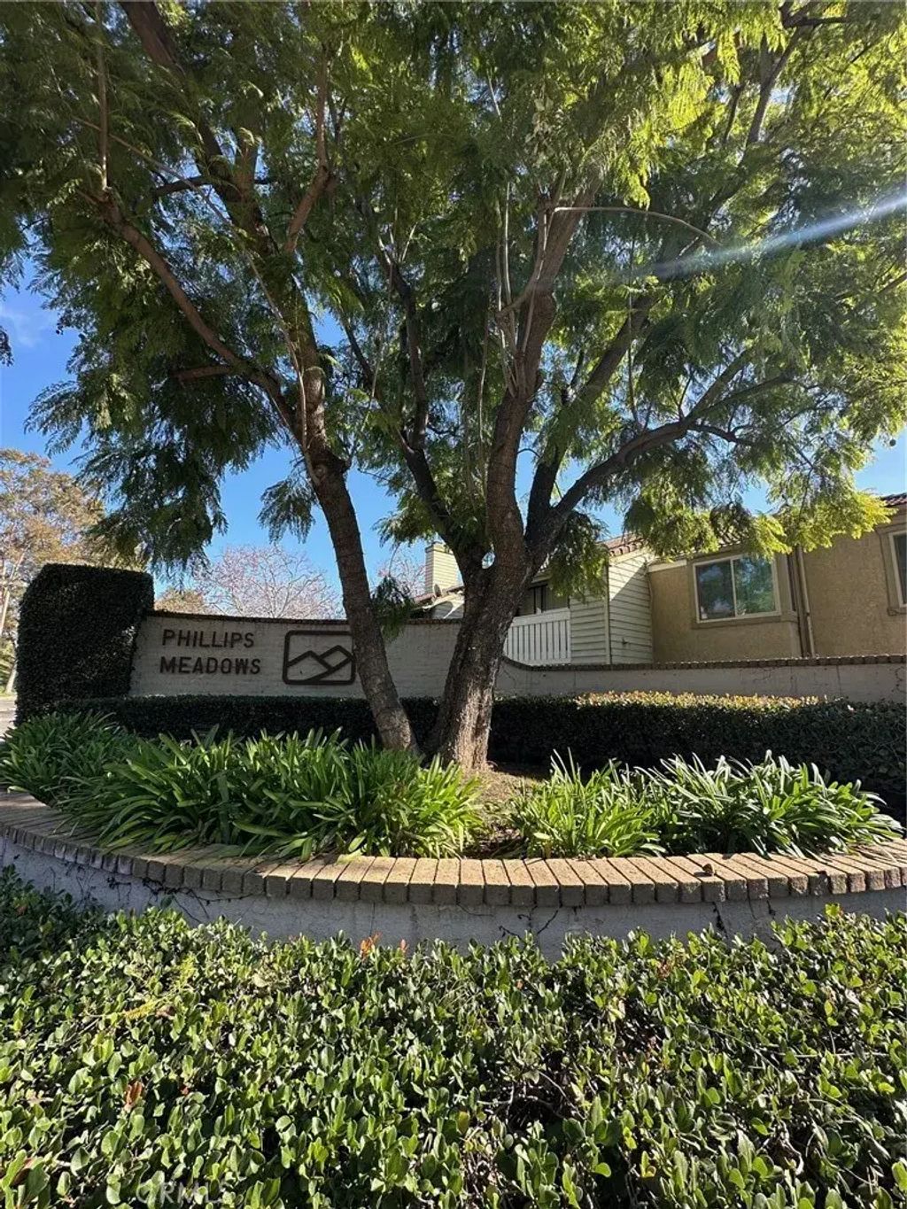 22 Country Mile, Pomona