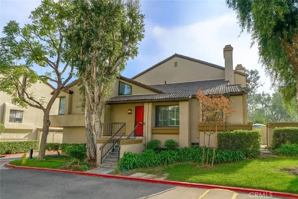 1 Mountain Shadows Place, Pomona