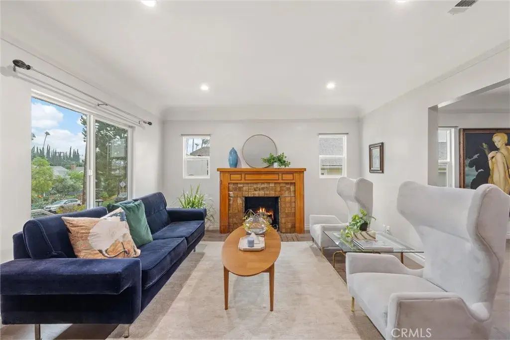 5159 Vincent, Los Angeles