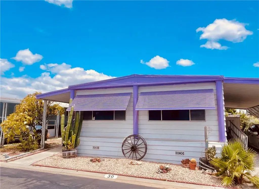 9391 California 30, Riverside