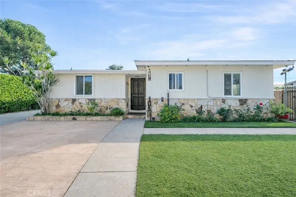 19054 E Orangepath, Glendora