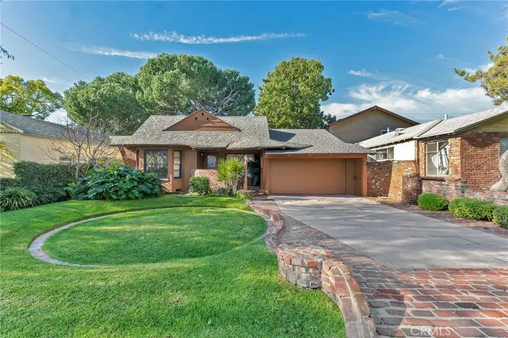 613 N California, Burbank