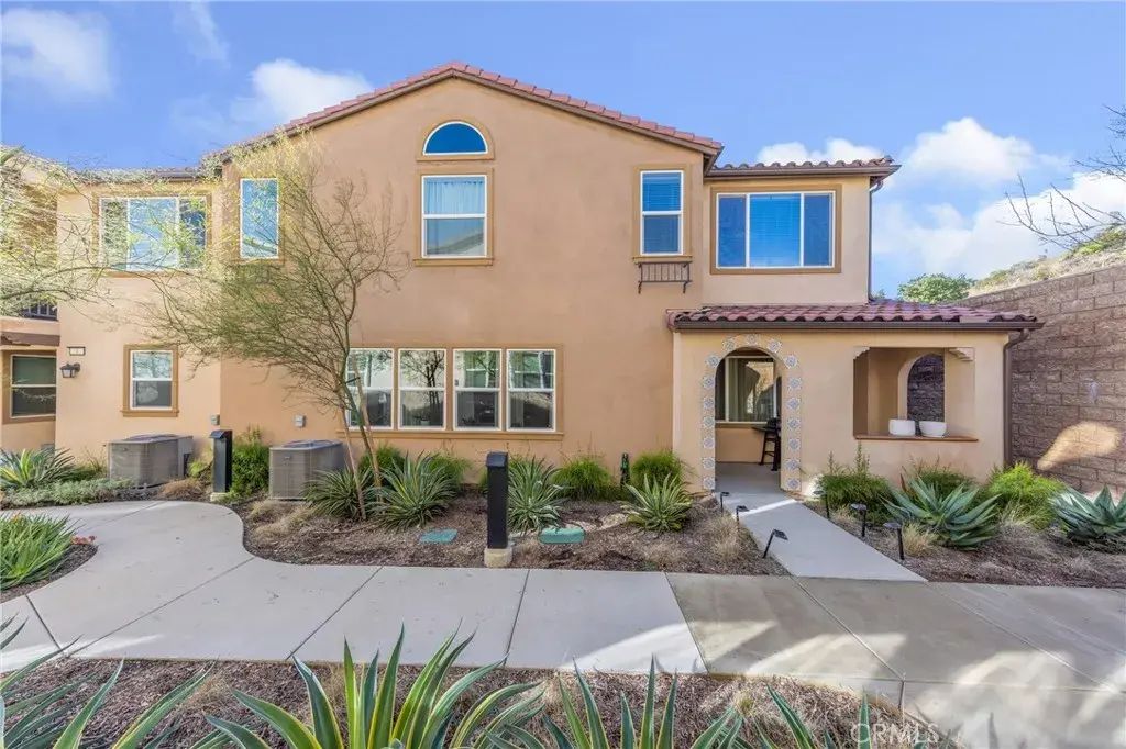15188 Horizon #7 Street, Fontana