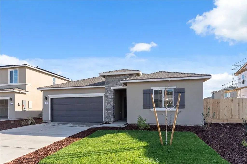 889 S Philip, Fowler