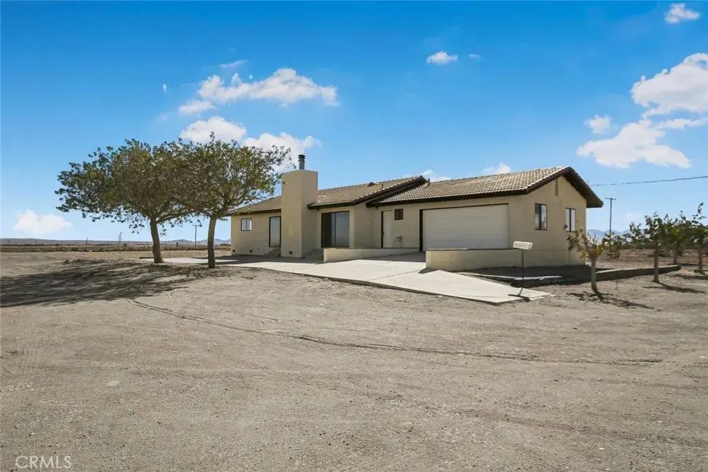 5701 E Avenue E, Lancaster
