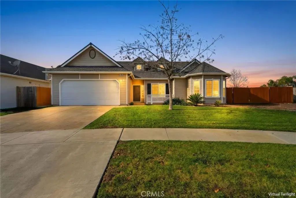 1206 N Kaplan Place, Hanford