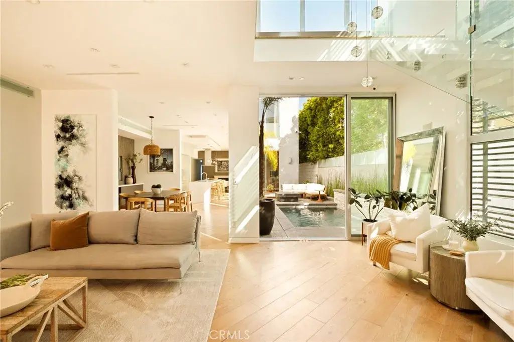 936 Milwood Avenue, Venice