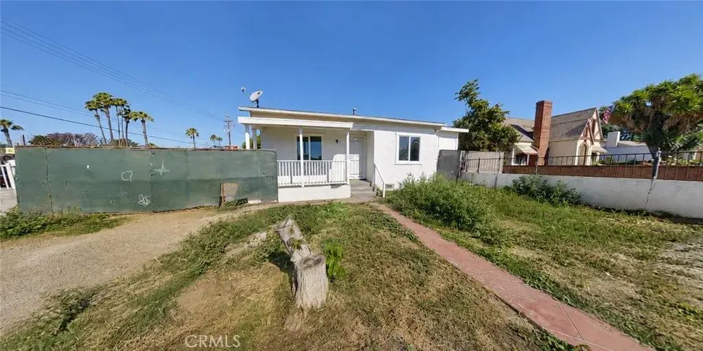 3747 Mintern, Jurupa Valley