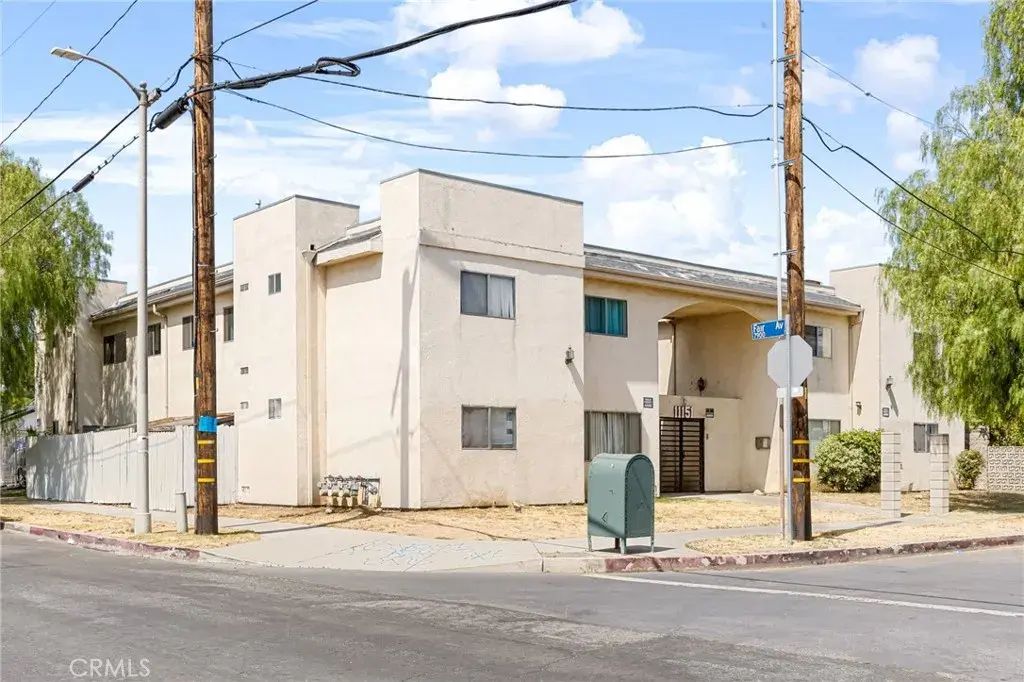 11151 Arminta 201a, Sun Valley