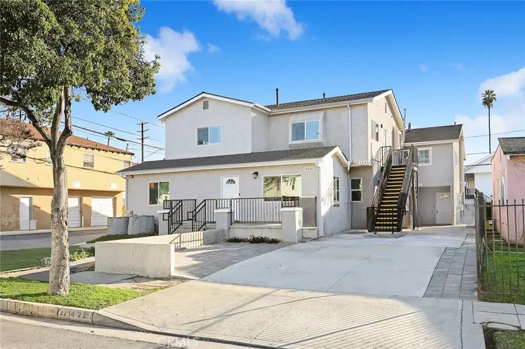 2212 Laverna, Los Angeles