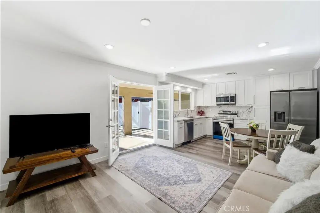 7837 Lena Avenue, West Hills