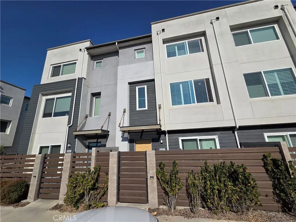 14414 Strawberry Lane 2, Gardena