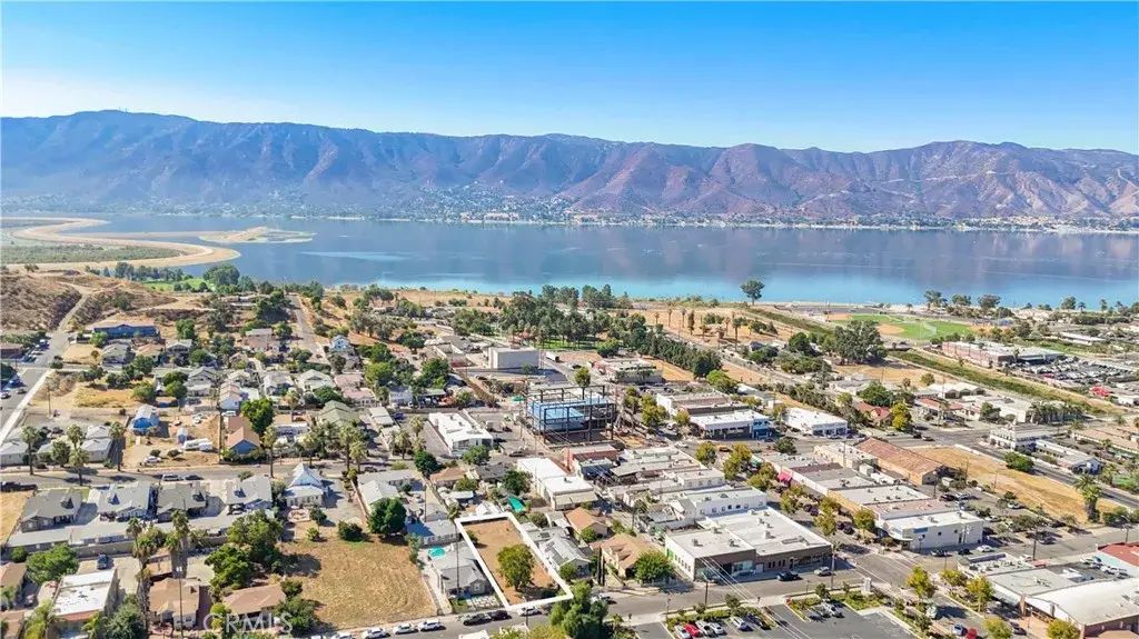 132 E Peck, Lake Elsinore
