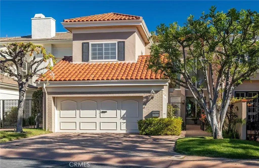 12305 Ridge, Los Angeles
