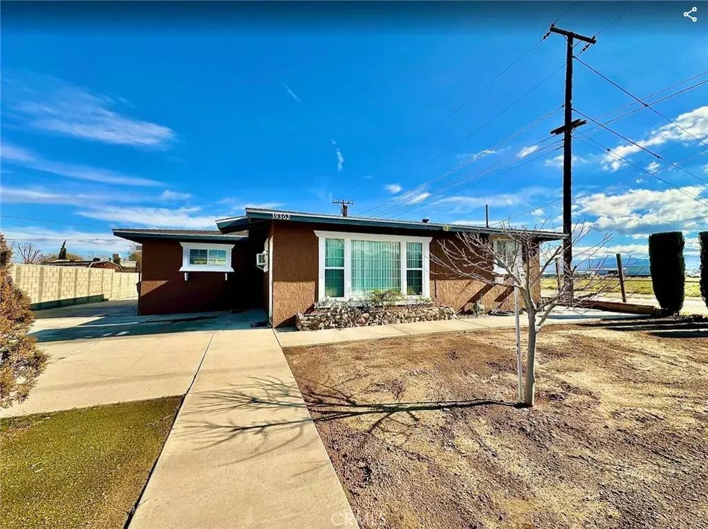 39302 10th East, Palmdale