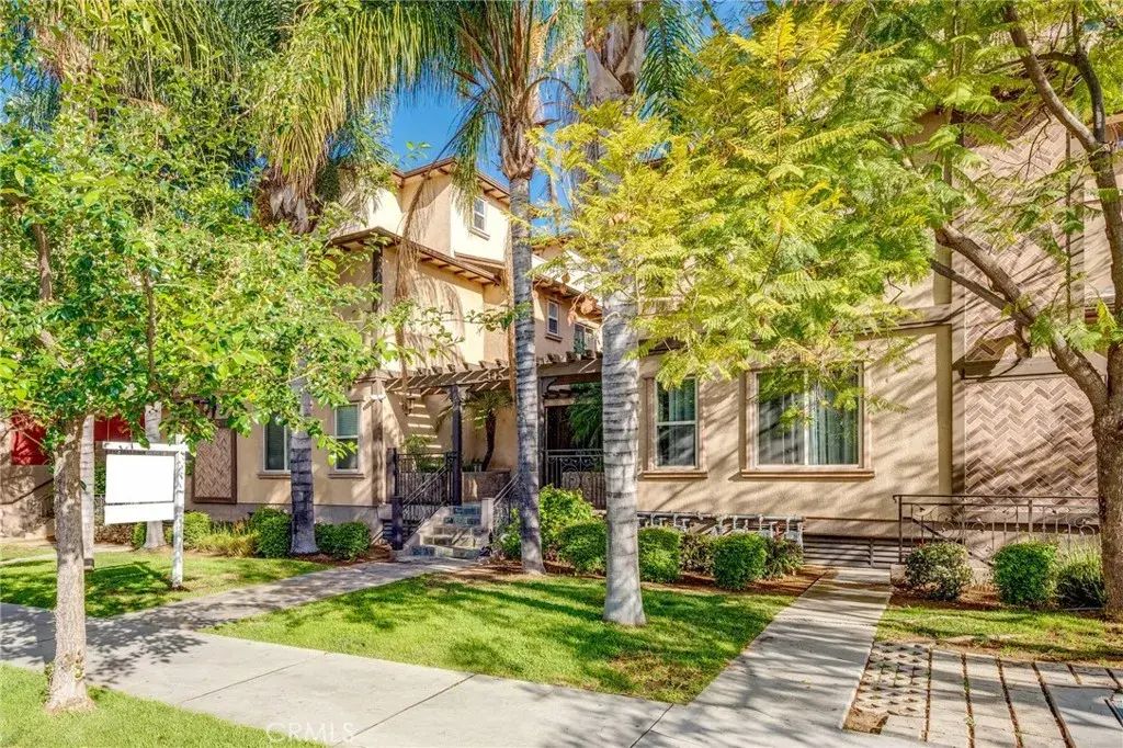345 W Loraine Street 1, Glendale