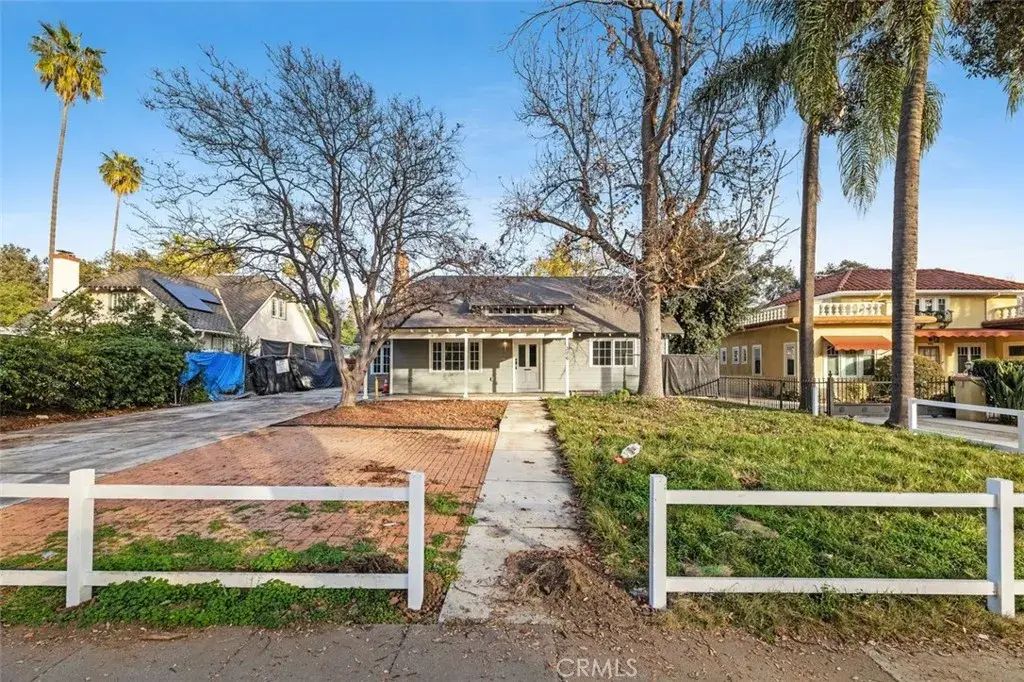 376 S Hill, Pasadena