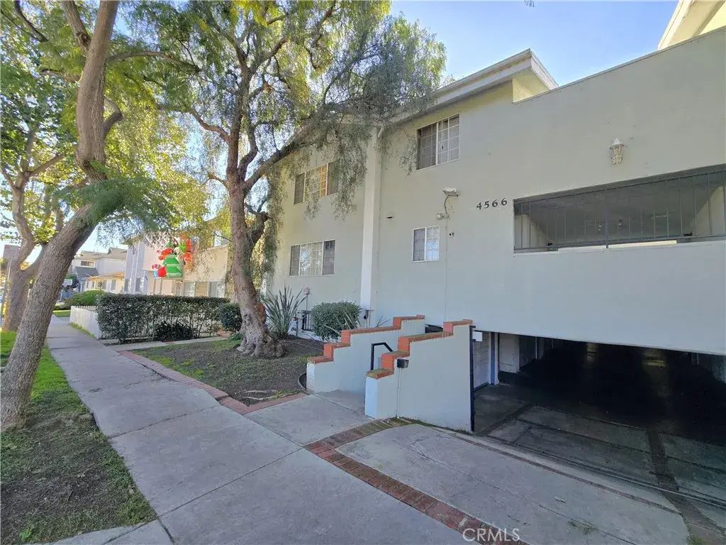 4566 W 172nd Street 5, Lawndale