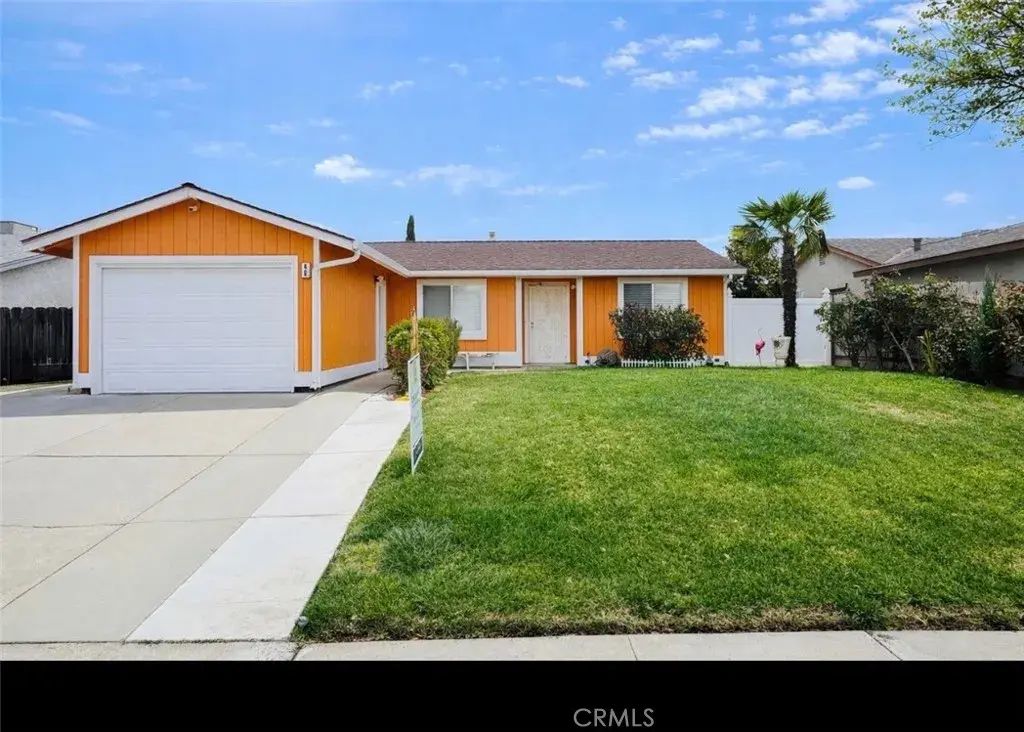 49 W Swallow, Merced