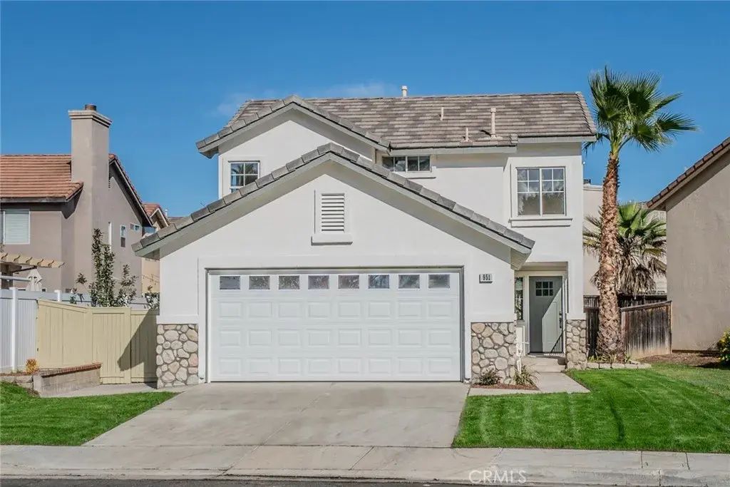 951 Willowcreek Drive, Corona