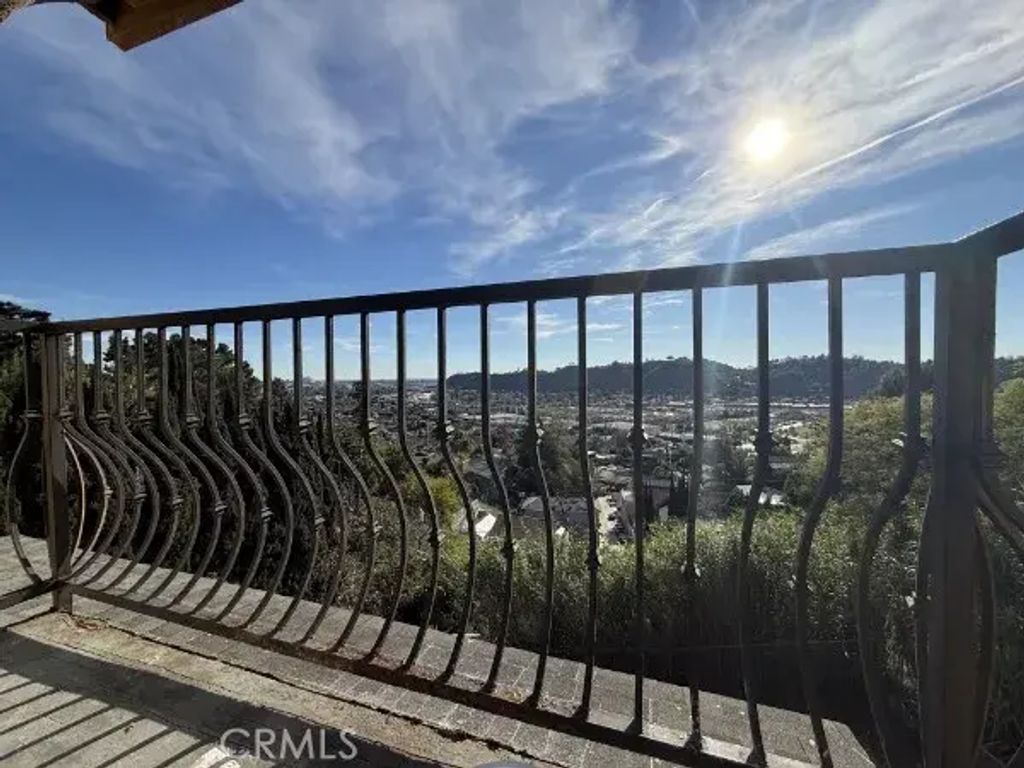 1736 Kilbourn Street, Los Angeles