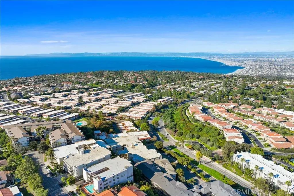 28121 Highridge Road 402, Rolling Hills Estates