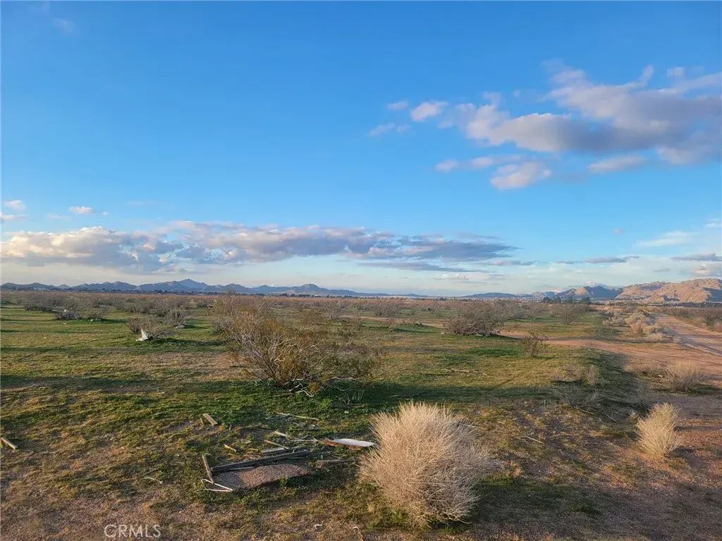 Pahute, Apple Valley