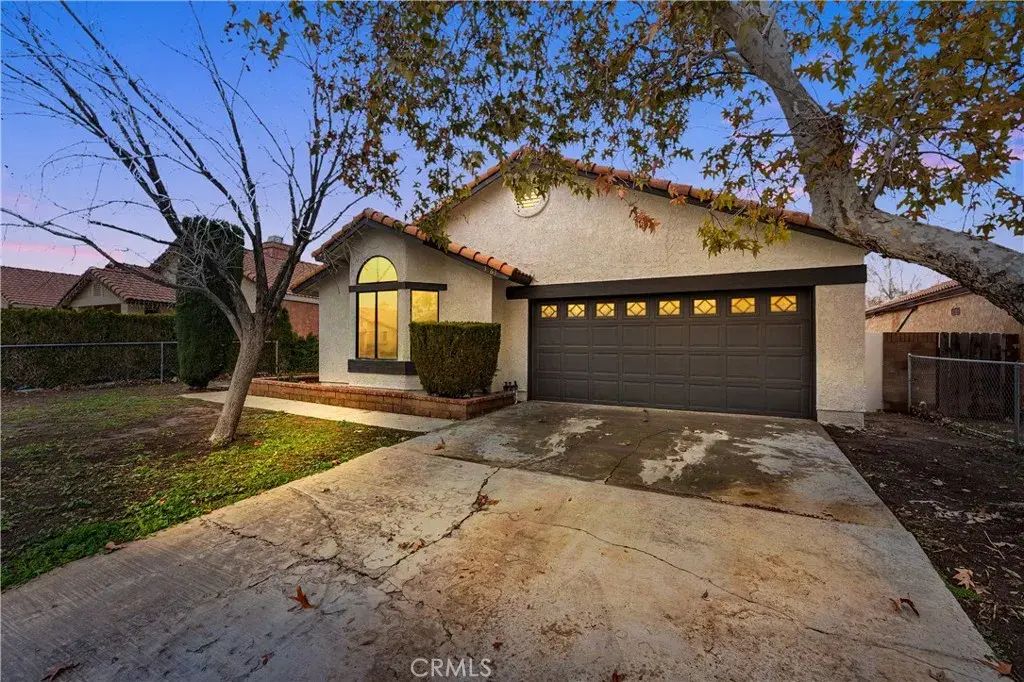 3563 E Avenue R11, Palmdale