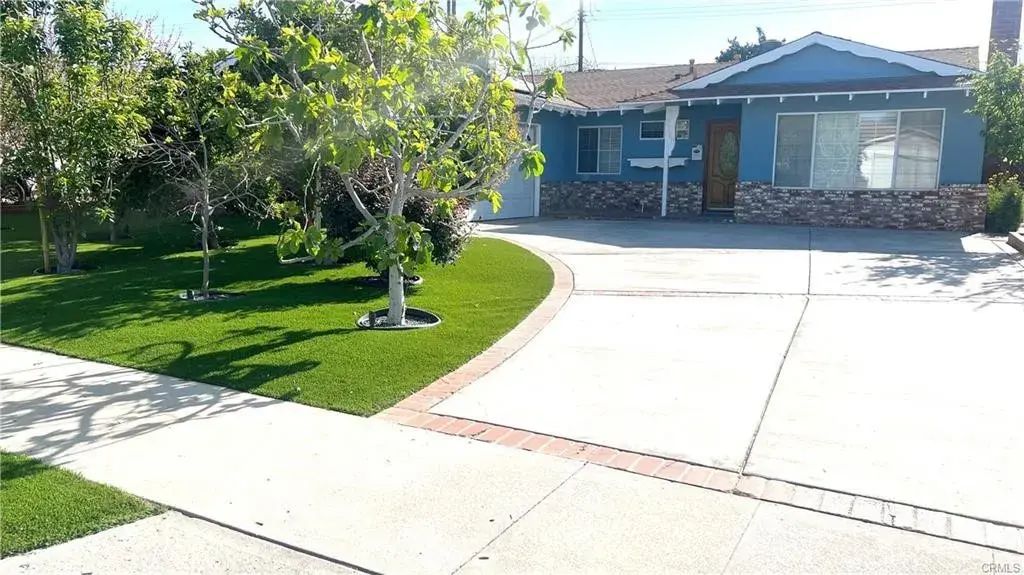 7728 Sausalito, West Hills