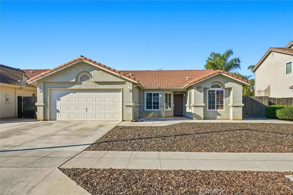 988 Monterey, Madera