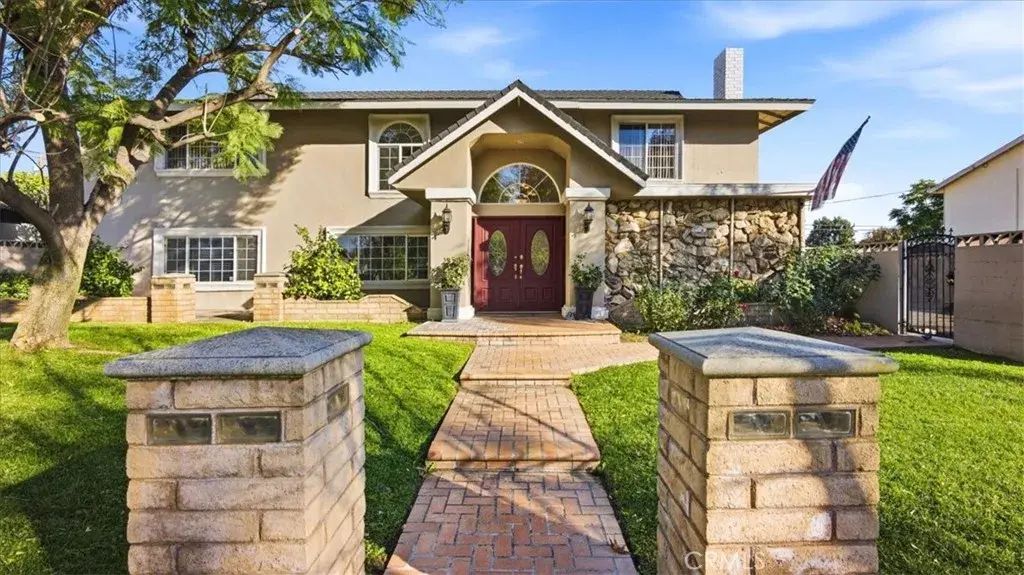 1318 N Laurel, Upland