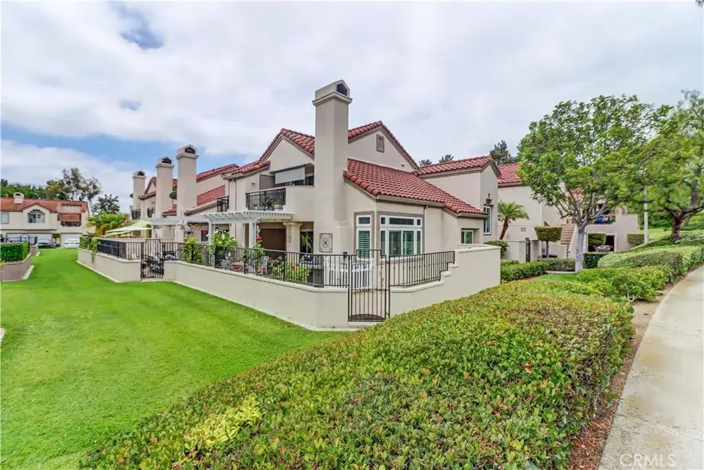 21982 Kitridge 143, Mission Viejo