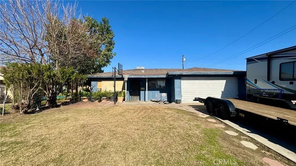 2200 Julian, Bakersfield