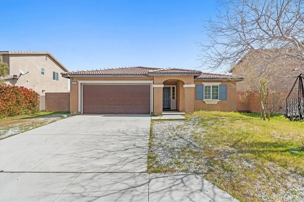 15785 Horizon, Adelanto