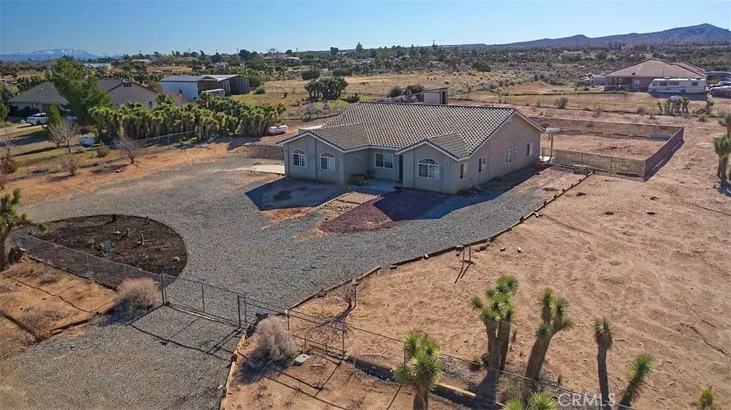 8855 Smith Road, Phelan
