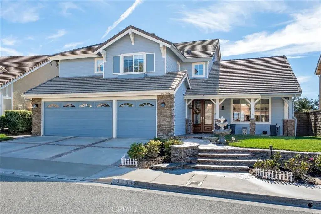 23250 Sherwood Place, Valencia
