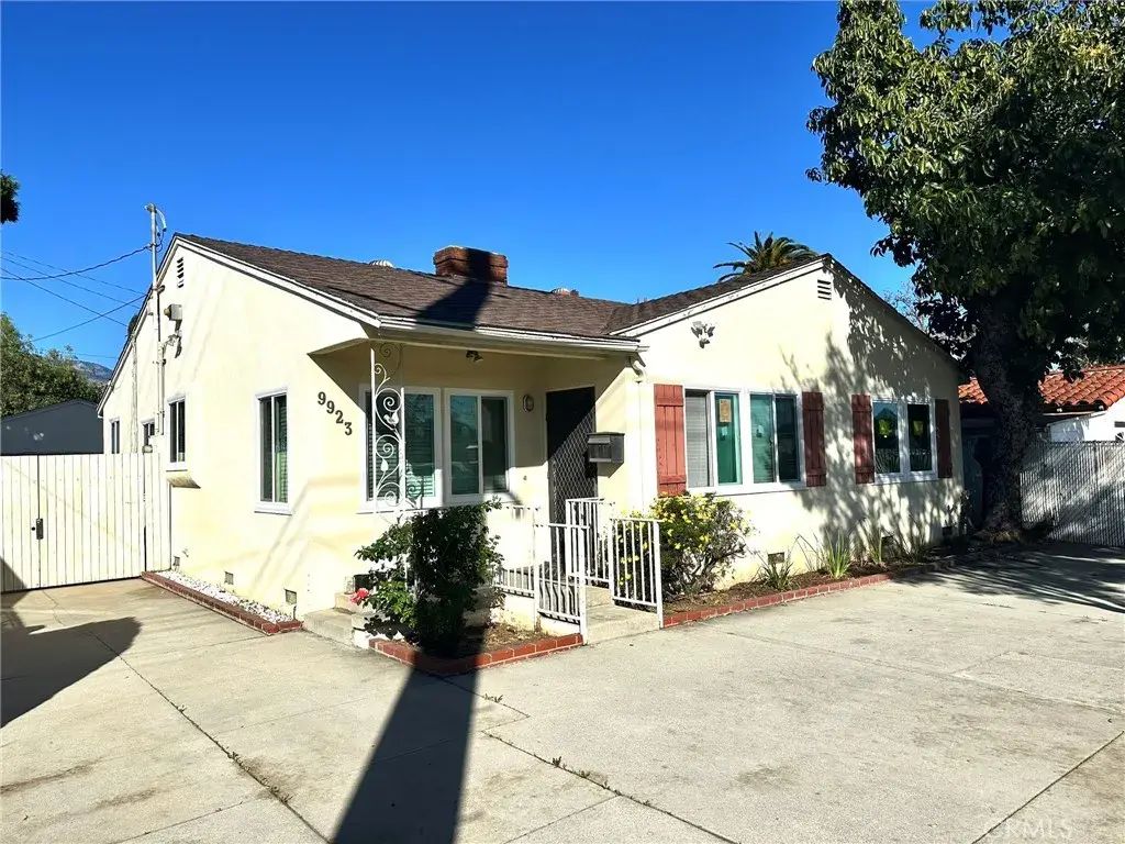 9923 Live Oak Avenue, Temple City
