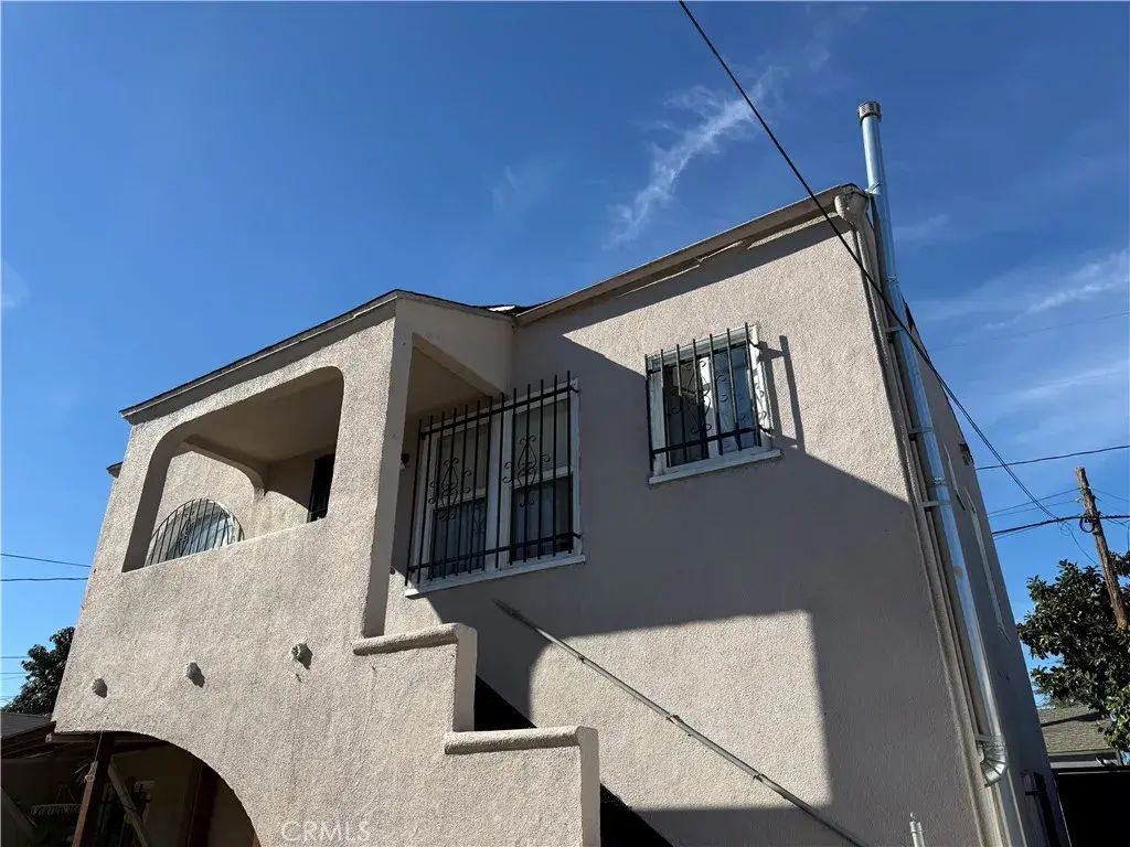 6165 Lewis Avenue, Long Beach