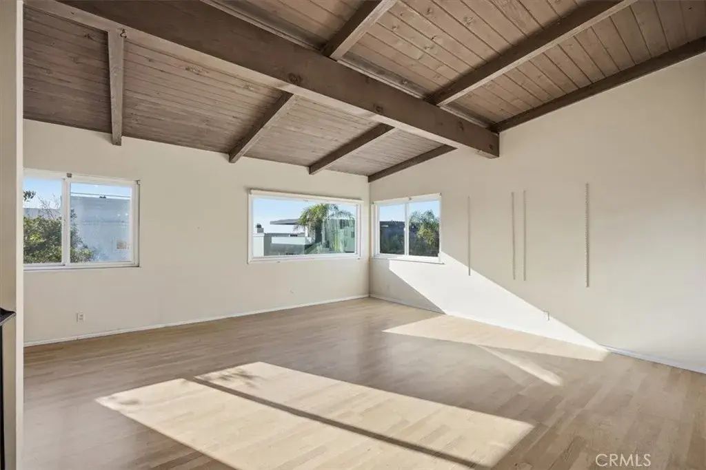 1902 Highland Avenue, Manhattan Beach