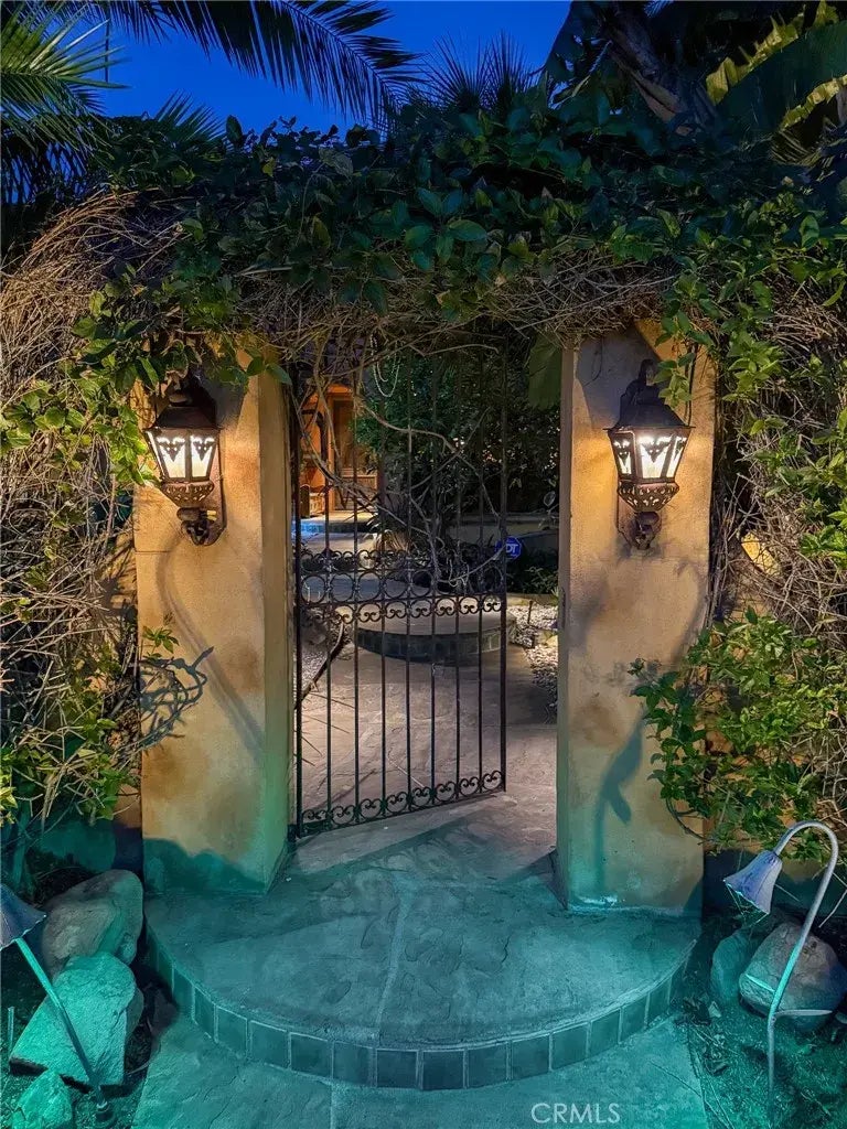 3524 Grand View Boulevard, Los Angeles