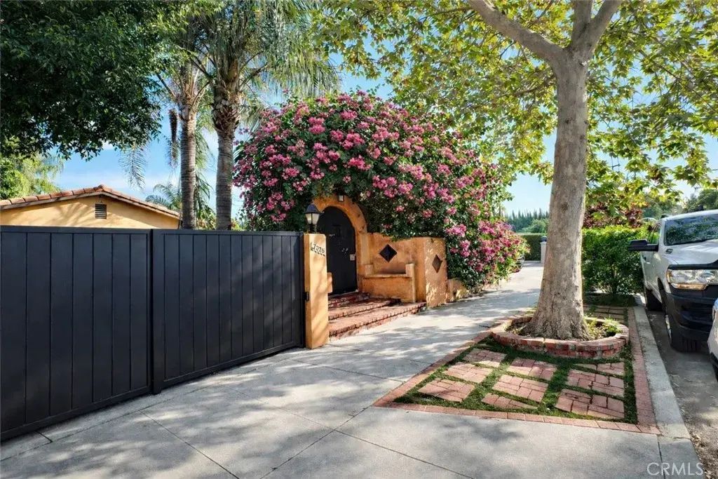 7326 Vanalden, Reseda